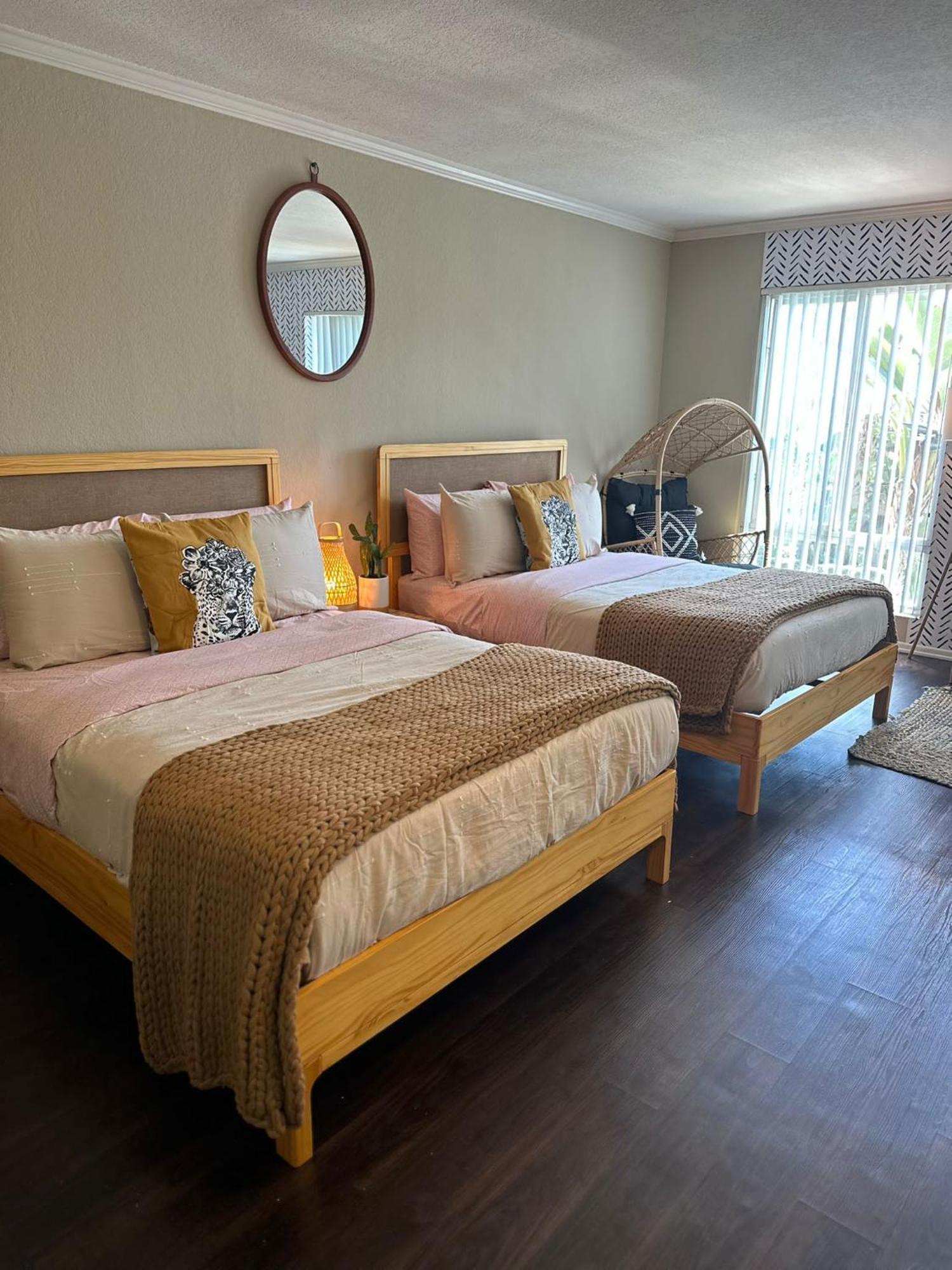 Loft Apartments At Hollywood Free Parking Close To Studios Universal Los Angeles Extérieur photo
