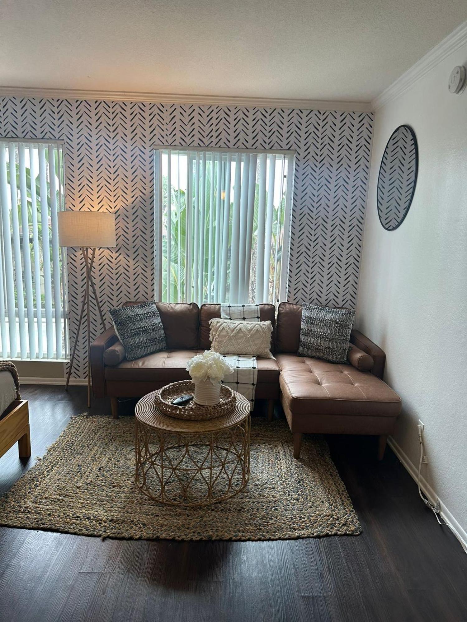 Loft Apartments At Hollywood Free Parking Close To Studios Universal Los Angeles Extérieur photo